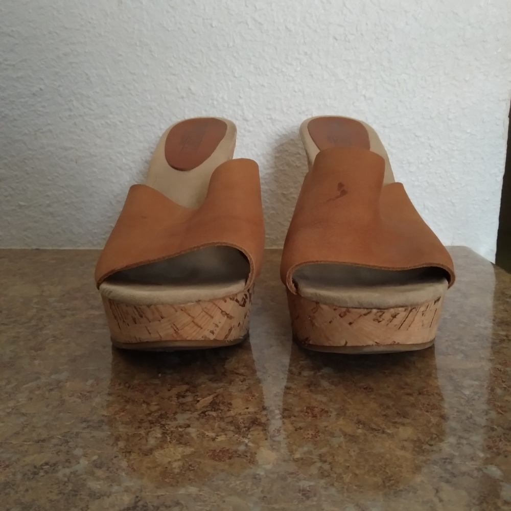 Women's bareback wedged heels